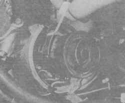 8.4 Распределитель снятие